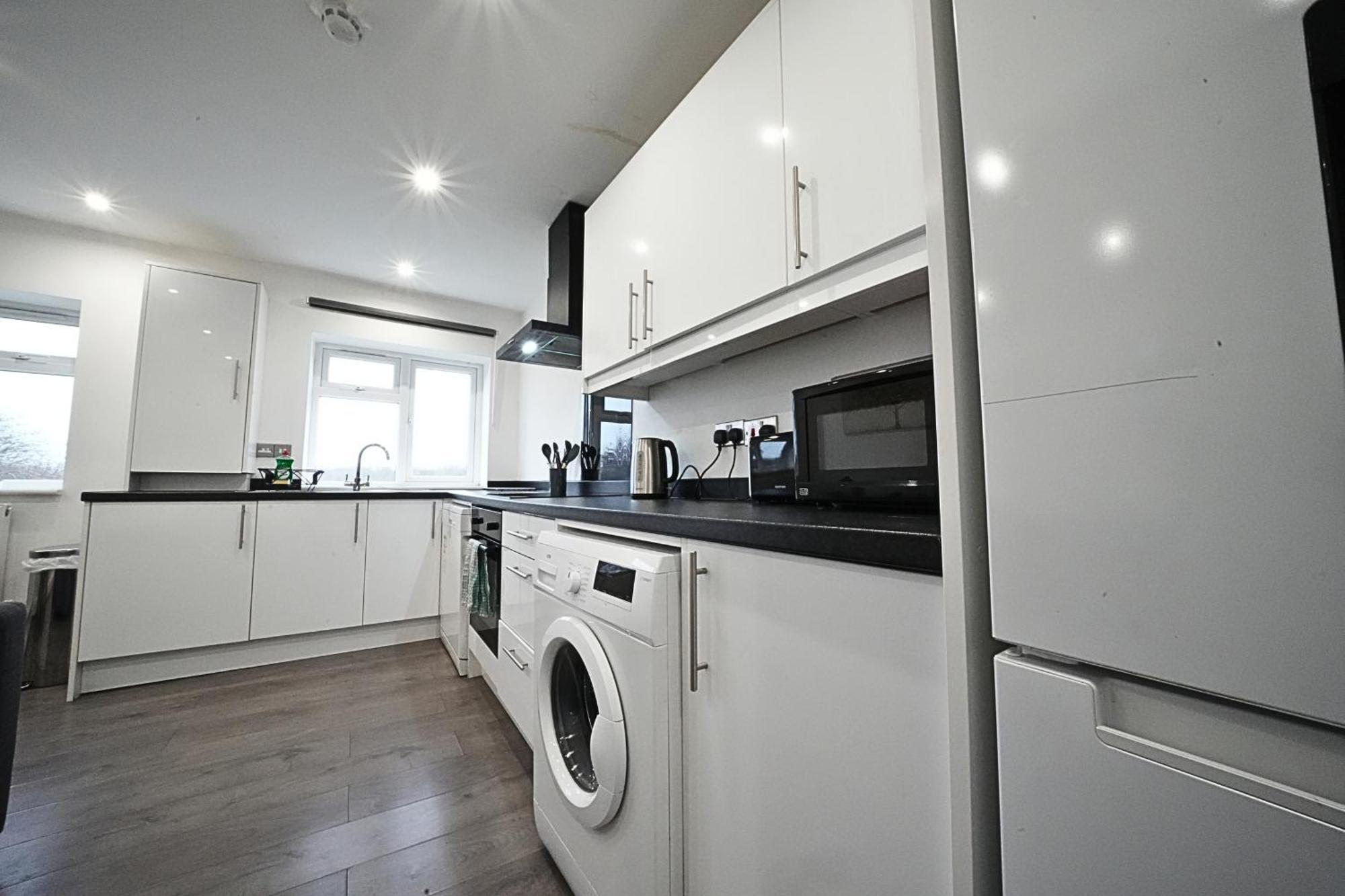 Hatton Apartments Heathrow Airport- Free Parking-Free Underground To And From Heathrow Airport Hatton Cross See Picture-See London Fast Hatton Cross To Central London 30Min Exterior foto